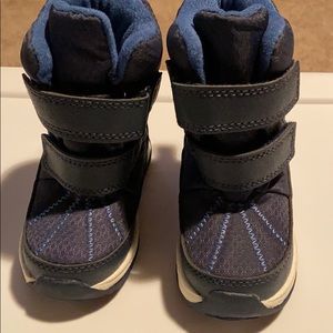 Carters Boots Size 6 toddler